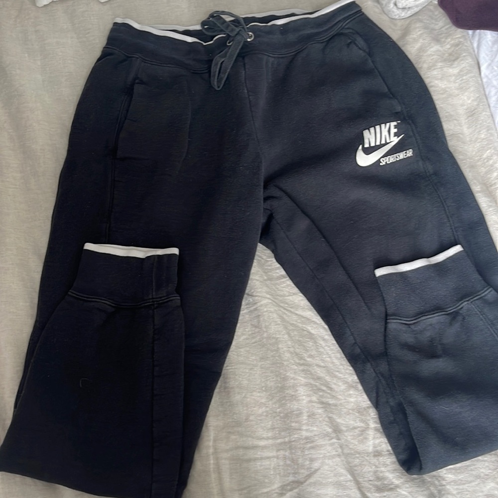 Medium Nike sweatpants
